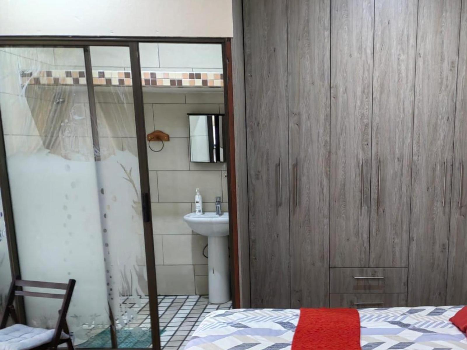 Sibahlenomhlambi Guesthouse Springs  Room photo