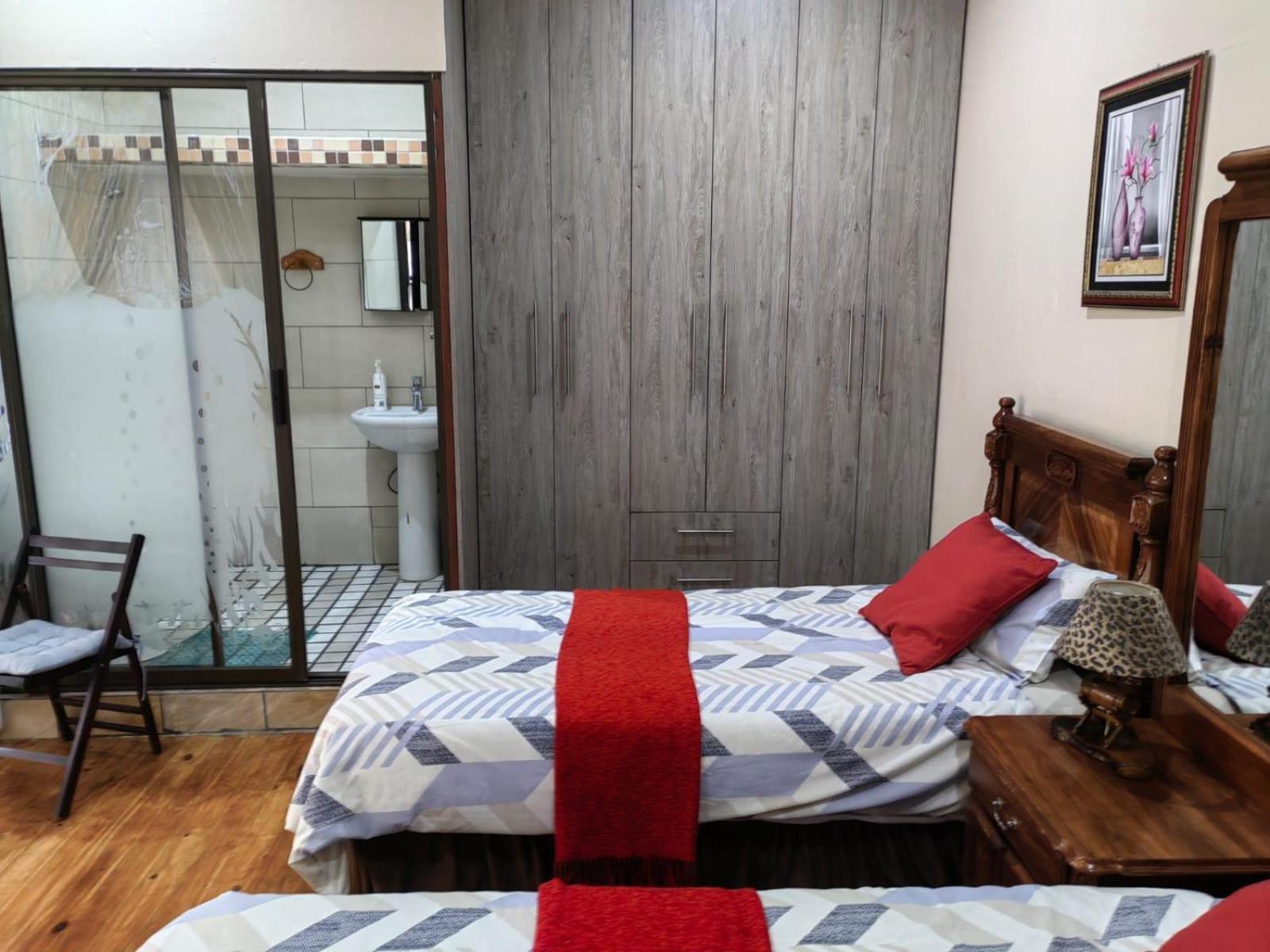Sibahlenomhlambi Guesthouse Springs  Room photo